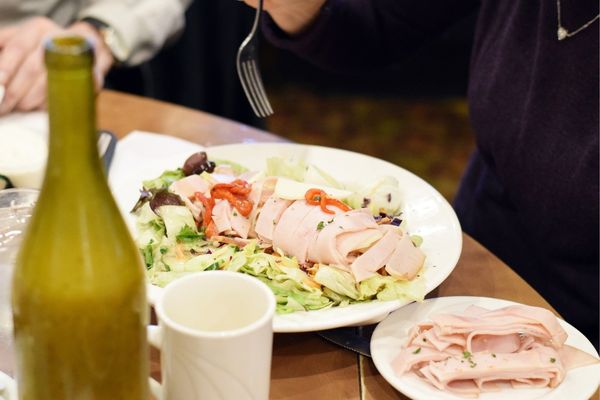 Share Nearby Resturants
